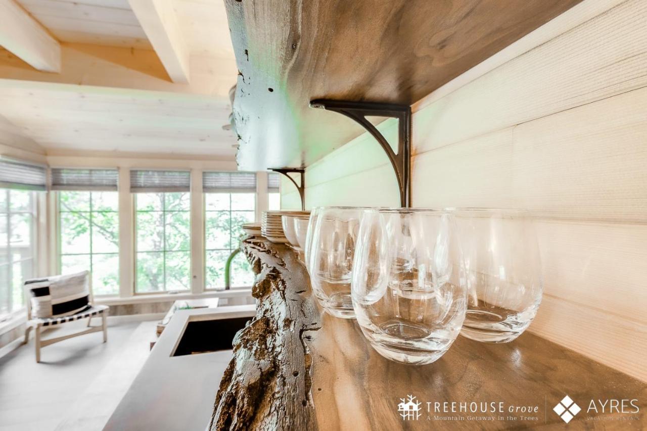 The Blackjack Oak In Treehouse Grove At Norton Creek Gatlinburg Ngoại thất bức ảnh
